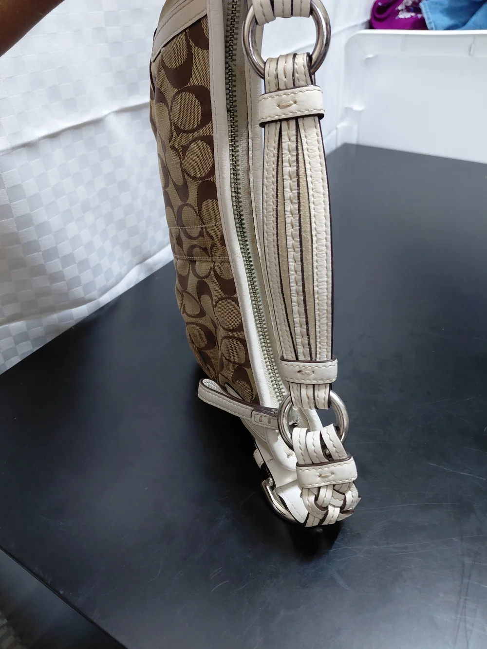 Coach classic signature